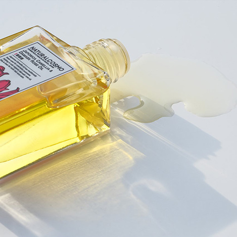 大人気の“薔薇椿オイル”をご紹介
