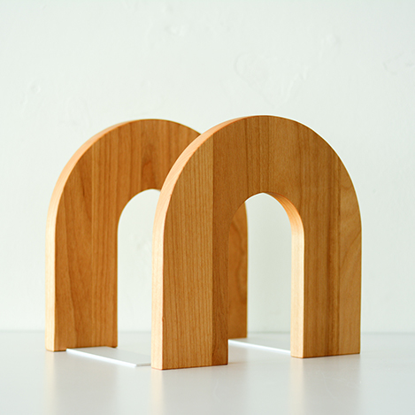 シンプルでモダンなデザイン。「プレイマウンテン」のインテリアアイテム