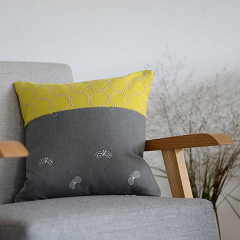 mina perhonen dop 「tambourine × choucho」クッションカバー