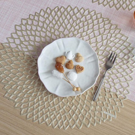 「チルウィッチ」のマット＆ランナーで食卓を華やかに彩る！