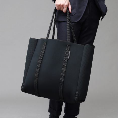 【UNISEX】「ステート オブ エスケープ」のオフィストート