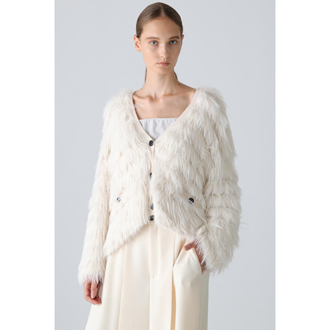 個性豊かなニットアイテム