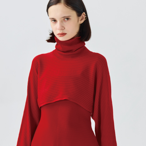 ドラマティックなフォルムを日常着に。「ティーチ」ニットコレクション Vol.2