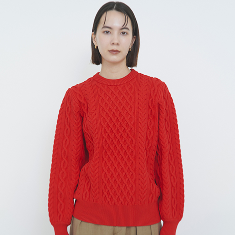 "洗える高機能ニット"で上質なデイリースタイルを
