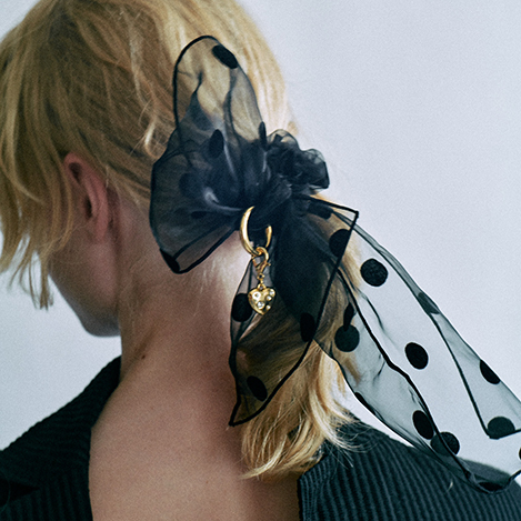 ホリデーシーズンを彩るヘアアクセサリー