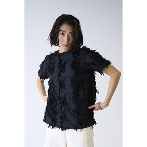 オケージョンシーンにもおすすめ「エムフィル」のブラウスで品よく優雅に