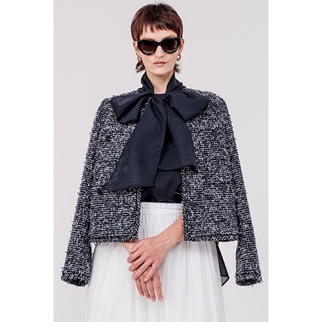 オフィスやおでかけにもぴったり！きちんと見えする「ドメル」のお役立ちアイテム