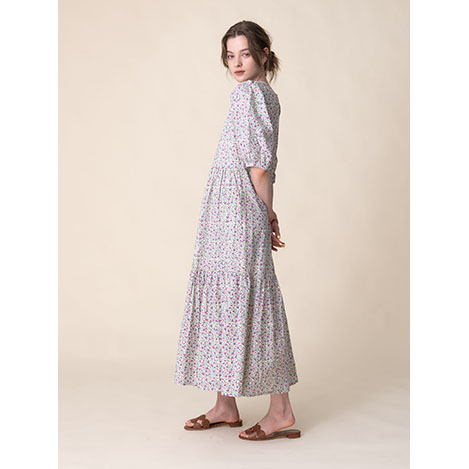 春爛漫のフラワープリントを纏って