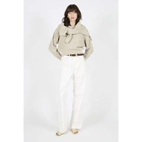 季節の変わり目に選びたい「バトナ―」の軽やかな春素材のニット