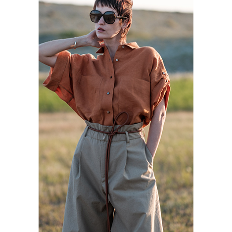 1枚で着映えと快適さを両立する「ドメル」シャツ・ブラウス特集