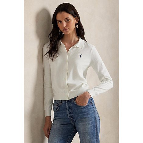 タイムレスな輝きを放つニット