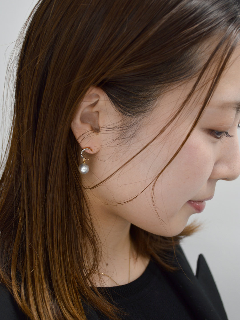 秋めく季節の「ジュエリー レイヤード スタイル」