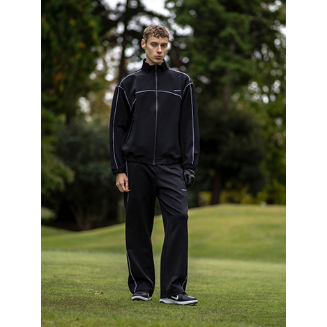 寒い冬でも「オブシディアン」のゴルフウェアで、あたたかく、スタイリッシュにプレーをしたい
