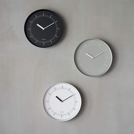景色になじむ新定番クロック