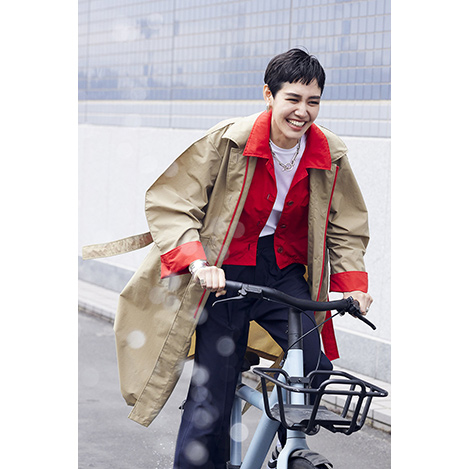 プレイフルなデュアルカラーに心弾ませて