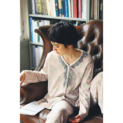 なめらかな素材が今の時季にちょうどいいフローレンスシリーズ