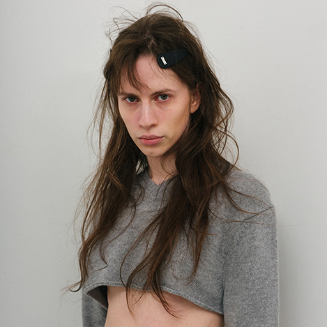 デイリースタイルに輝きをもたらす小物たち