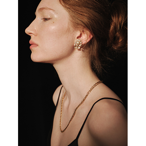 クリスタルの輝きとスターモチーフが主役「アデル ビジュー」で迎えるホリデー