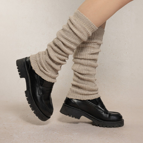 春まで活躍する「ブルーフォレ」のタイツ＆レッグウォーマー