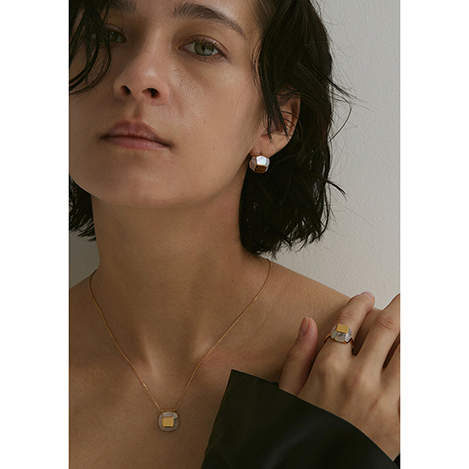 重厚でモダン。「プラウ」で探す、大人のためのフラワージュエリー。