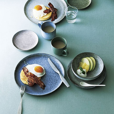 窯元の魅力を感じるうつわ「アメノイエ」