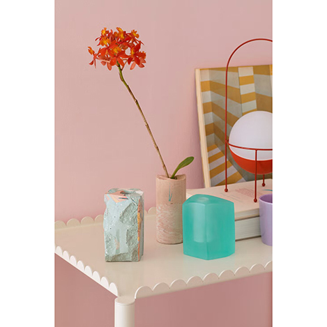 部屋が華やぐ！ 「アトリエマティック」のアートな一輪挿し