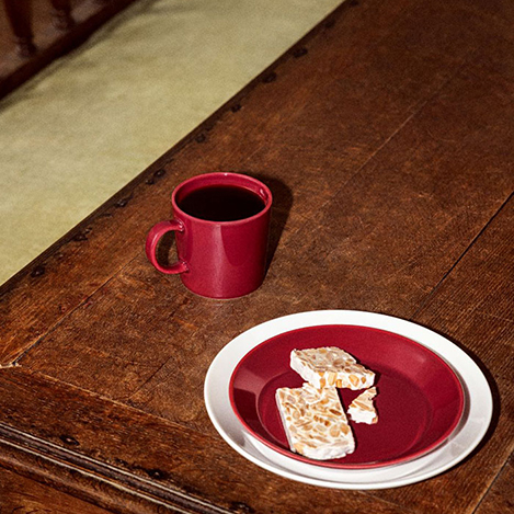 「イッタラ」新作入荷！ 秋色「ティーマ」＆「プレイ」のマグが登場