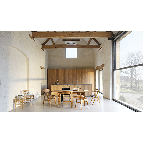 家の主役になる、こだわりのダイニングテーブルをセレクト