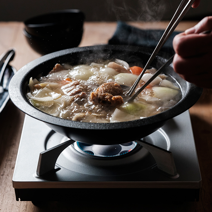 調理してそのまま食卓に。もっと使いやすくなった「HEGE」でどこでも美味しく