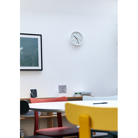 空間にアクセントを。おしゃれな名作デザイン時計をセレクト