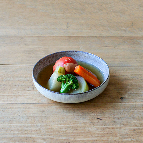 冷たい料理が美しく映える器