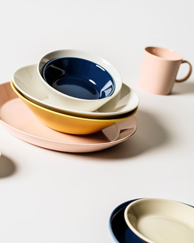 冬の食卓を彩る、毎日取り入れたいカラフルな器たち