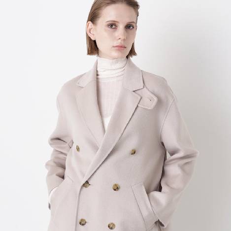 hueLe Museum - 軽さと温かさを兼ね備えたライトリバーコートジャケット