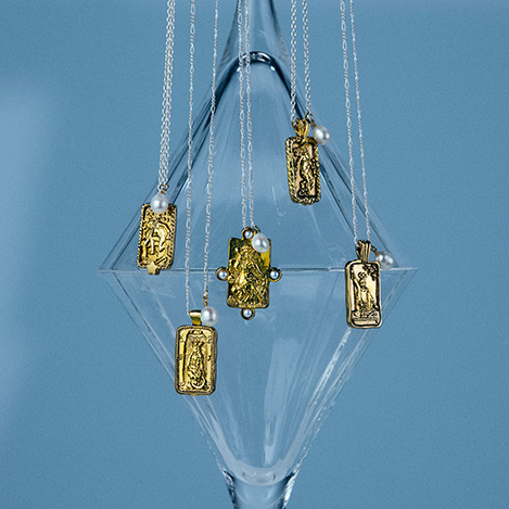 IRIS 47 - お守りにもなる「イリスフォーセブン」のタロットモチーフジュエリー5選