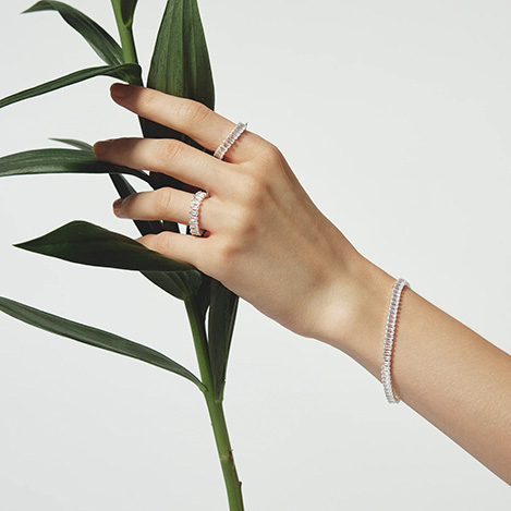 les bonbon - 澄んだ輝きで肌を柔らかく引き立てる、透明感あふれる春の装い