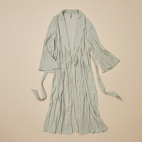 L'ANGELIQUE - 冷房対策から冬の湯冷め防止まで。1年中手放せない「大人のガウン」