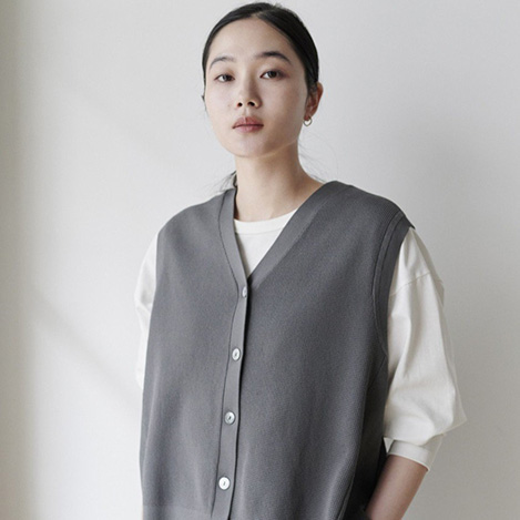 lelill - 【シャツやカットソーの上にONして楽しむ】ジレコーデ特集