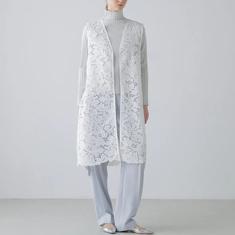 ADORE - 【STAFF STYLING】この春欠かせないレースアイテム