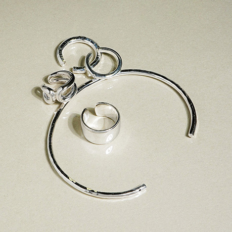 SARARTH - 崇高な輝きに、心奪われる。「サラース」のピュアシルバージュエリー