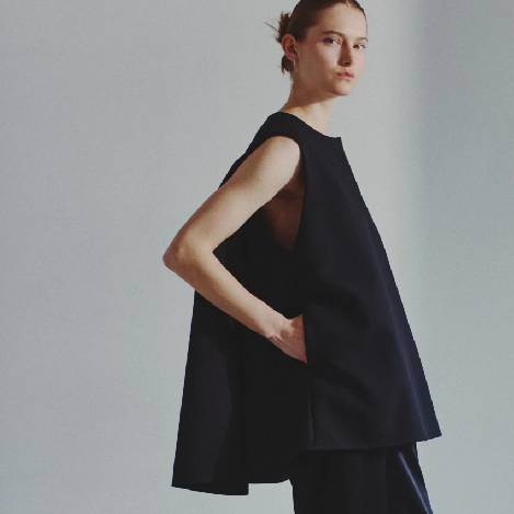 LE PHIL - ＜PICK UP＞季節の変わり目に重宝するシーズンレスなジレ