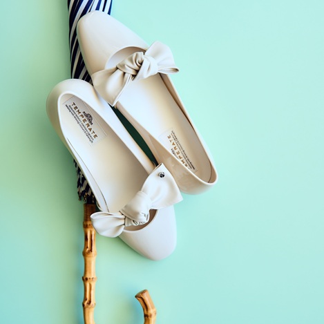 TEMPERATE - 足元に大人の甘さを宿す【レイン対応】リボンパンプス