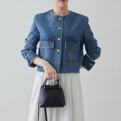 IACUCCI - 夏こそ黒が効く。大人のための黒バッグ。