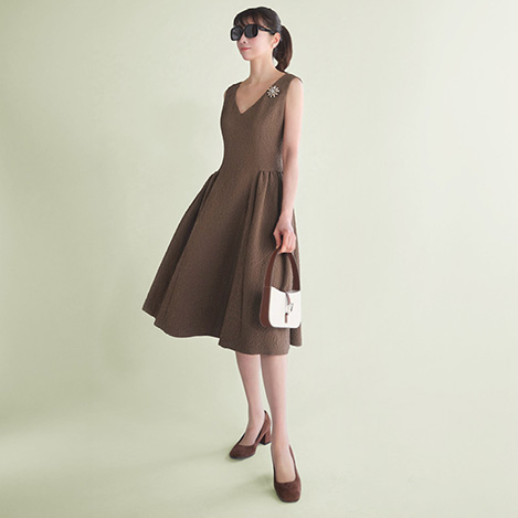 DAISY LIN - 初夏の風を纏う、「デイジーリン」の洗えるドレスコレクション