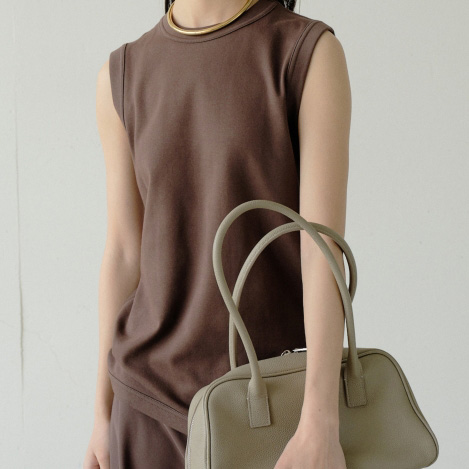 j. - もう“普通のTシャツ”には戻れない！　その理由は、シルエット。