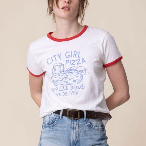 MOTHER - 「マザー」のTシャツと楽しむハーフパンツスタイル