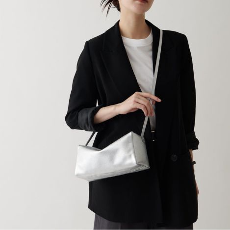 IACUCCI - 秋の毎日に連れていきたい、IACUCCIのバッグ