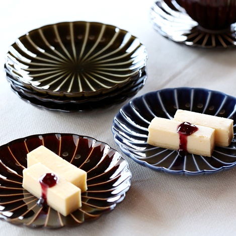 Kaneko Kohyo Pottery Manufacturing - 伝統とモダンが紡ぐ美濃焼の魅力を食卓に。「カネコ小兵製陶所」の美しい器