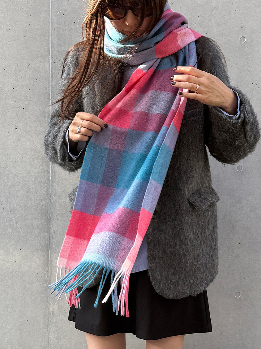 elegancese / MAIKA - カシミヤで叶える上品な冬の色遊び