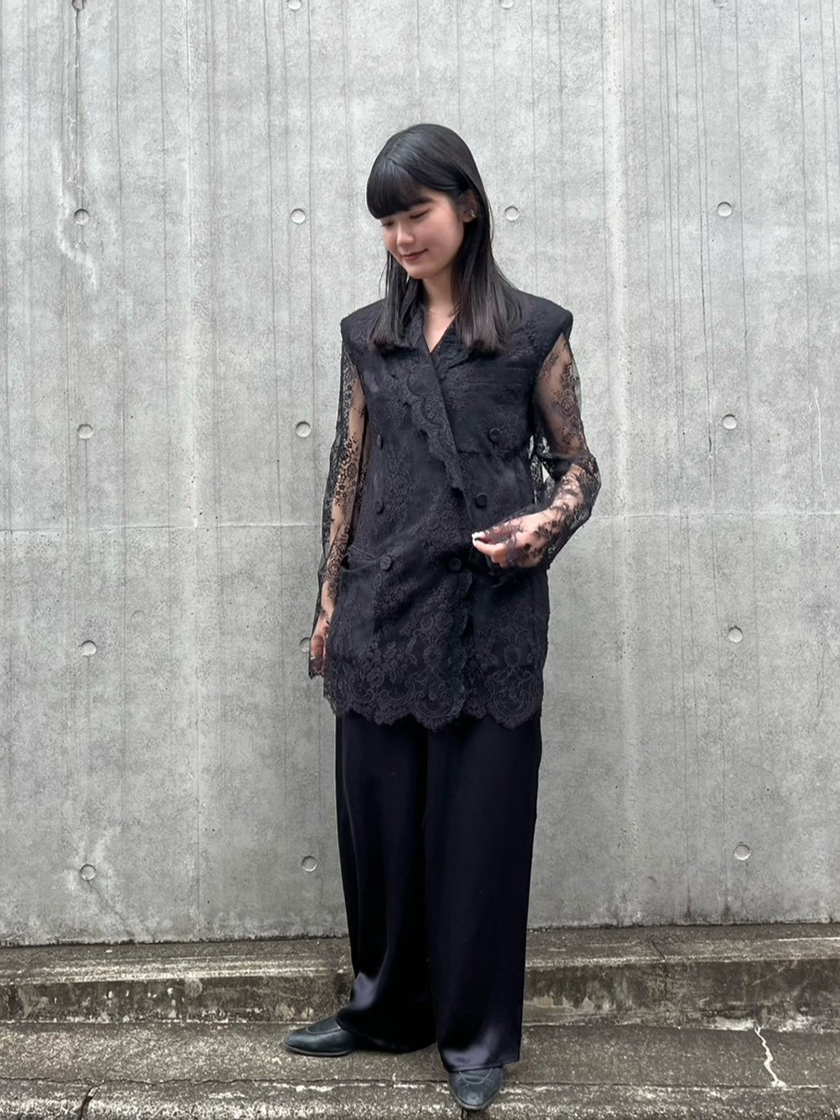 KANAKO SAKAI / ERISA - 透け感をハンサムに着こなす