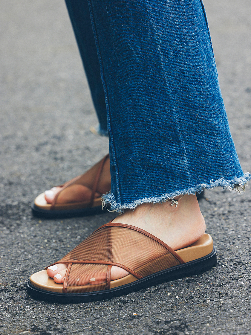 L'unique et moi / SAEKA - クラフトワークが光るシックな春夏シューズ